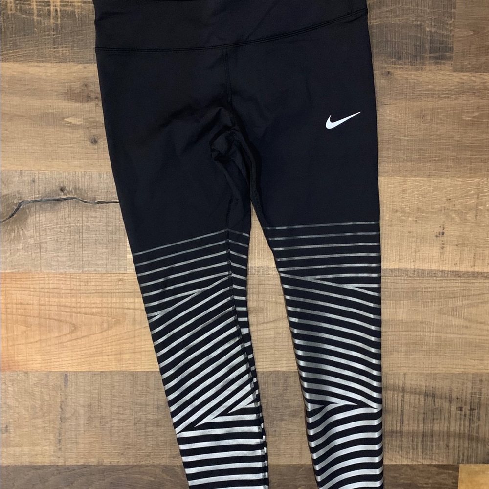 Nike Dri-Fit Reflective Graphic Leggings